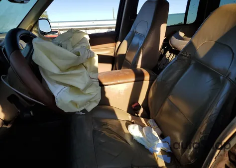 2000 Ford Explorer Eddie Bauer from USA, damaged, VIN 1FMDU84P4YZA94480